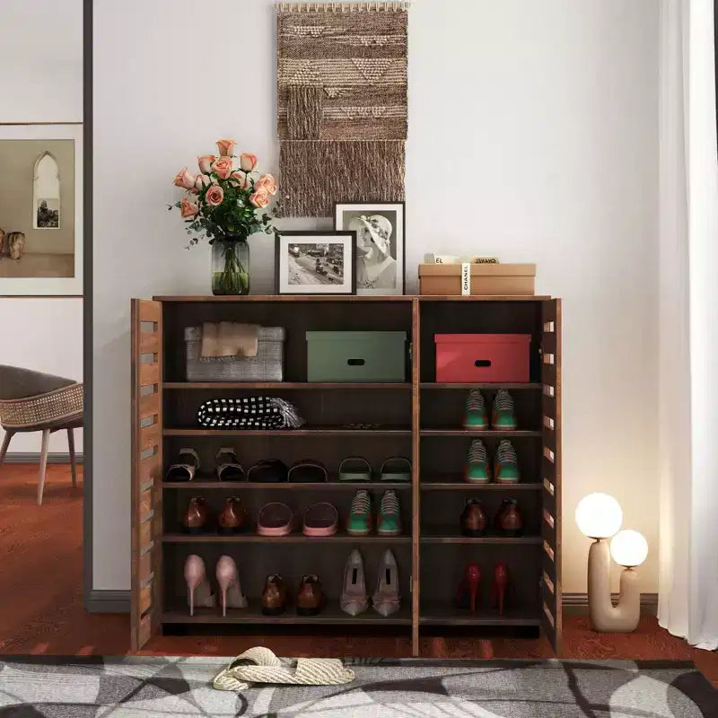 Meuble à chaussures, Meuble à chaussures 5 niveaux avec trois portes et étagères réglables, Étagère à chaussures pour entrée, salon, couloir
