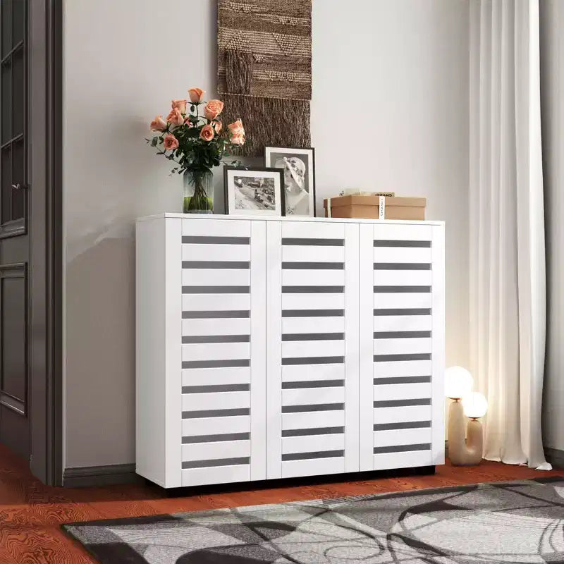 Meuble à chaussures, Meuble à chaussures 5 niveaux avec trois portes et étagères réglables, Étagère à chaussures pour entrée, salon, couloir