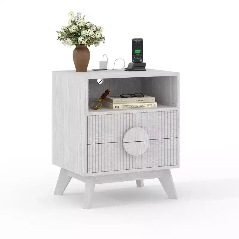 Table de chevet cannelée, table de chevet haute en bois avec ports USB et prises de courant, 2 tiroirs et étagère ouverte, table d'appoint moderne pour chambre à coucher