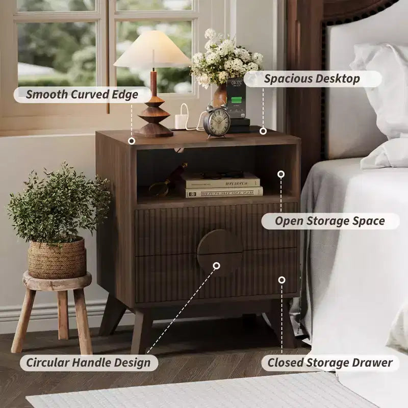 Table de chevet cannelée, table de chevet haute en bois avec ports USB et prises de courant, 2 tiroirs et étagère ouverte, table d'appoint moderne pour chambre à coucher